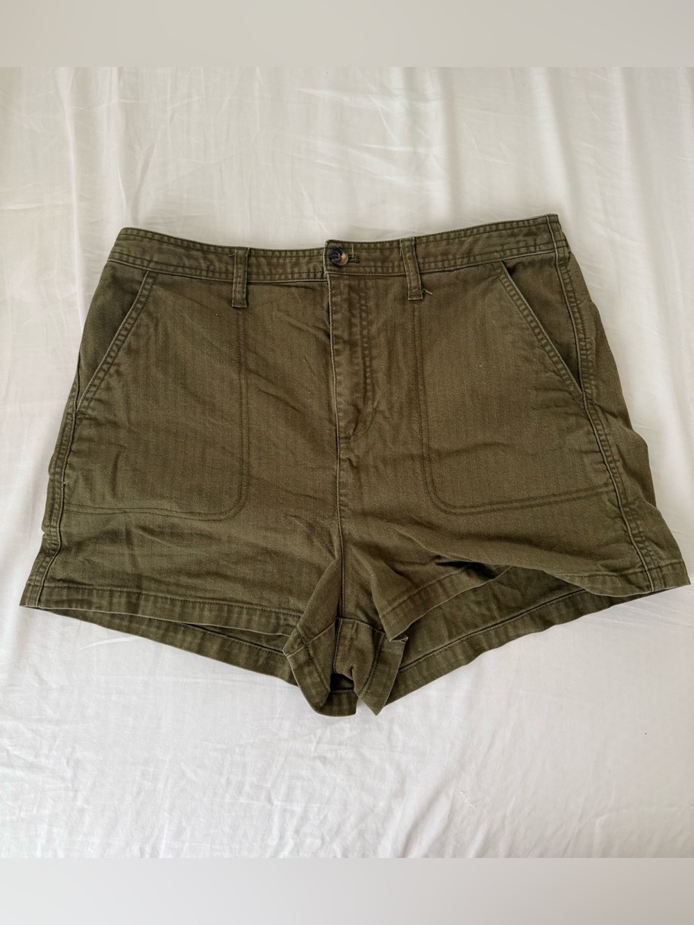 Madewell Women’s shorts - Olive